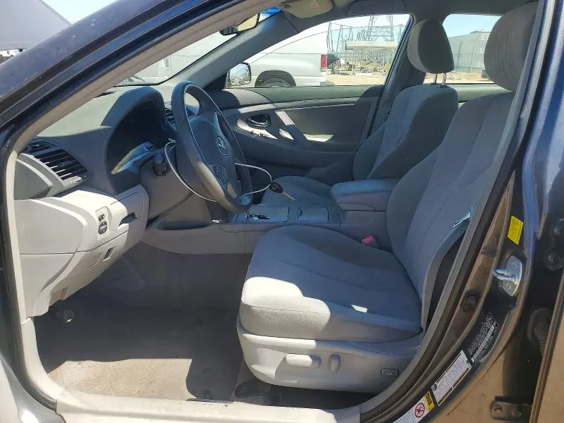 2011 TOYOTA CAMRY LE V6  
