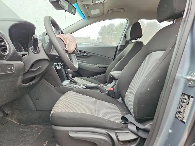 2021 HYUNDAI KONA SE  