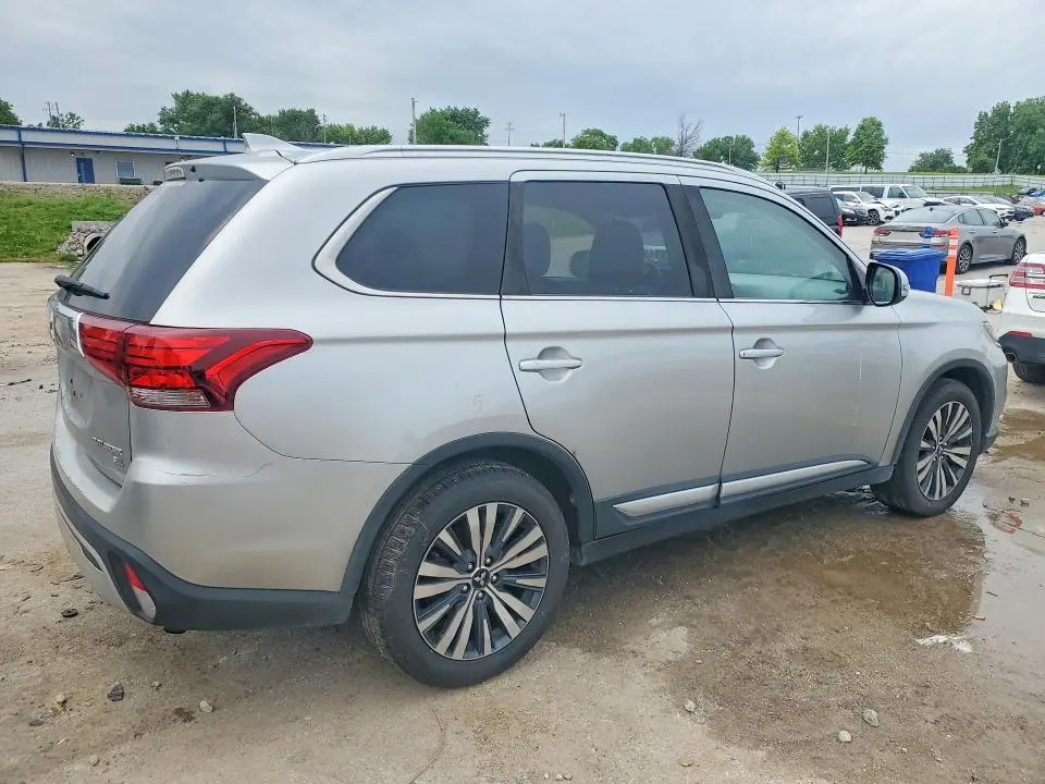 2019 MITSUBISHI OUTLANDER SE  