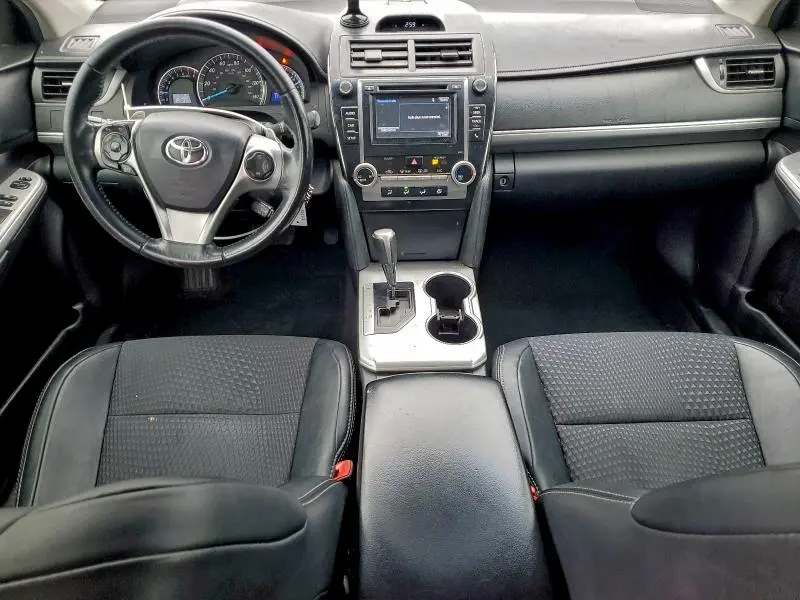 2014 TOYOTA CAMRY SE  