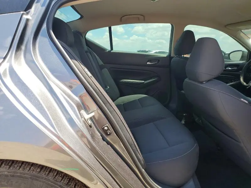 2021 NISSAN ALTIMA SV  