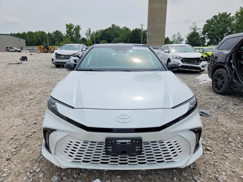2025 TOYOTA CAMRY XSE  