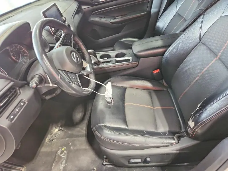 2021 NISSAN ALTIMA SR  