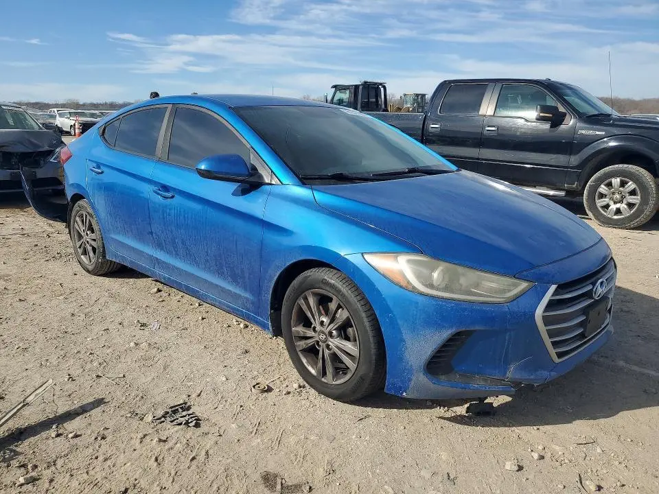 2017 HYUNDAI ELANTRA SE  