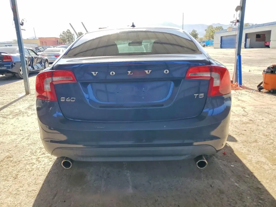 2013 VOLVO S60 T5  
