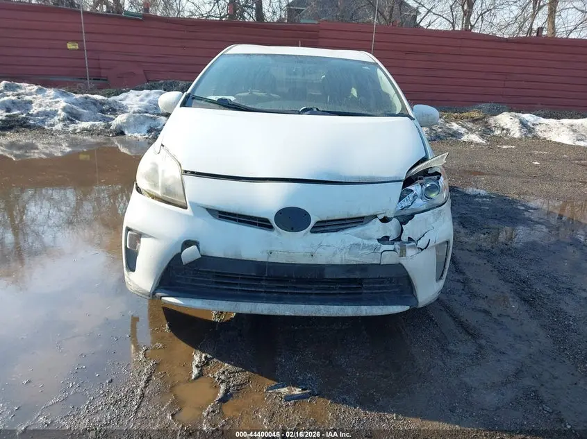 2014 TOYOTA PRIUS THREE