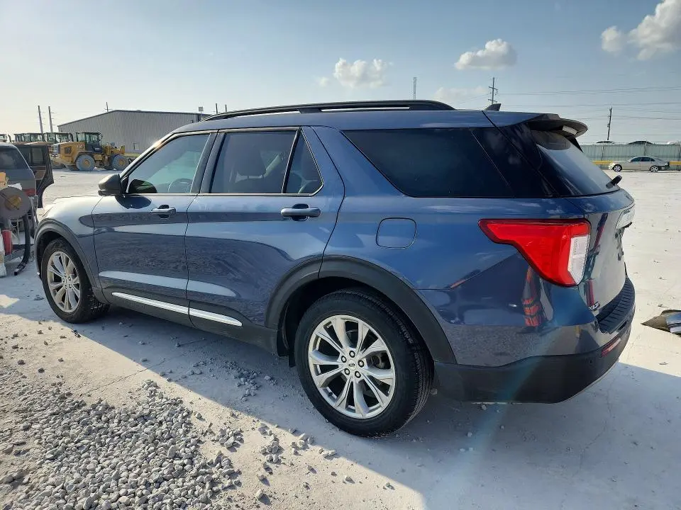2021 FORD EXPLORER XLT  