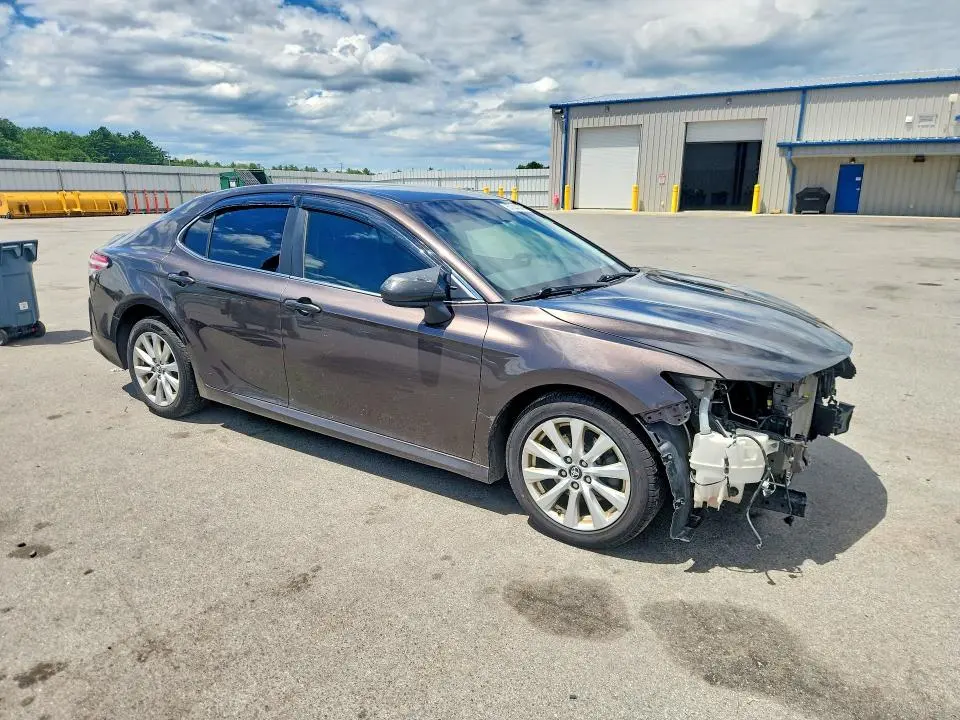 2018 TOYOTA CAMRY LE  
