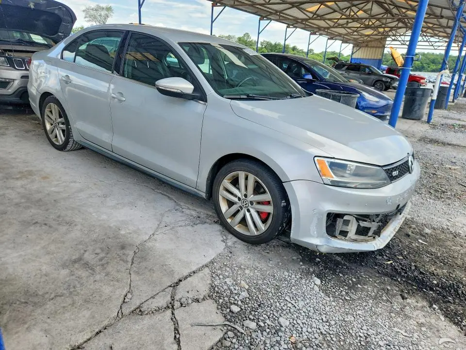2013 VOLKSWAGEN JETTA GLI  