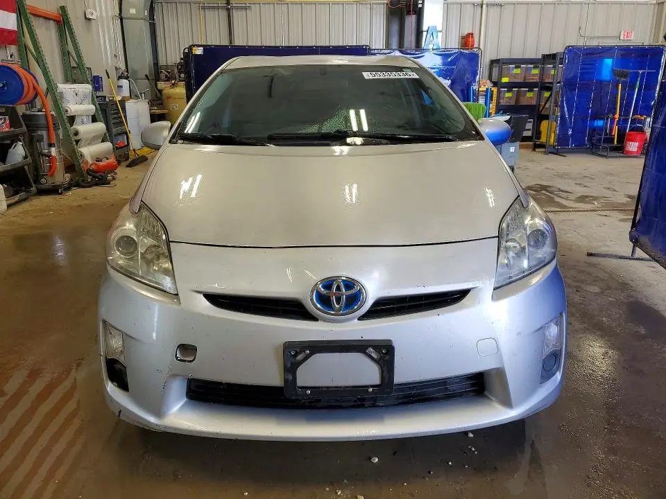 2010 TOYOTA PRIUS III  