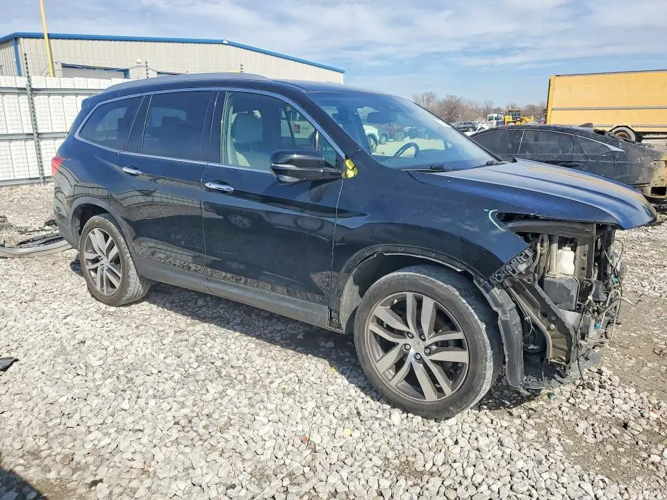 2017 HONDA PILOT TOURING  