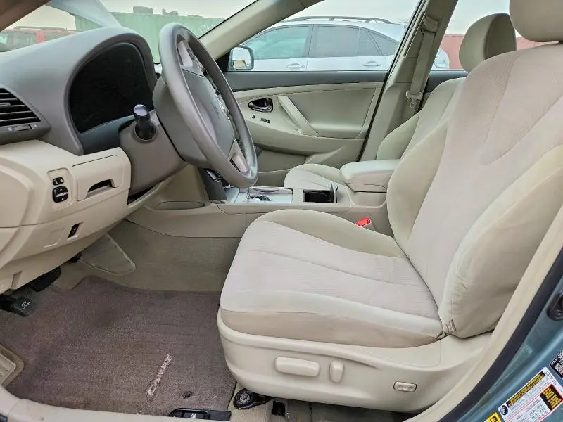 2011 TOYOTA CAMRY LE  
