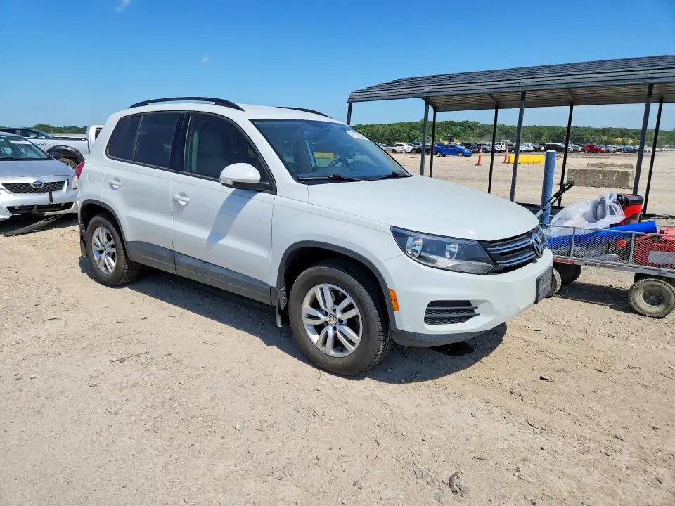 2017 VOLKSWAGEN TIGUAN S  