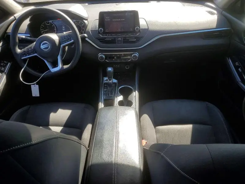 2021 NISSAN ALTIMA SV  