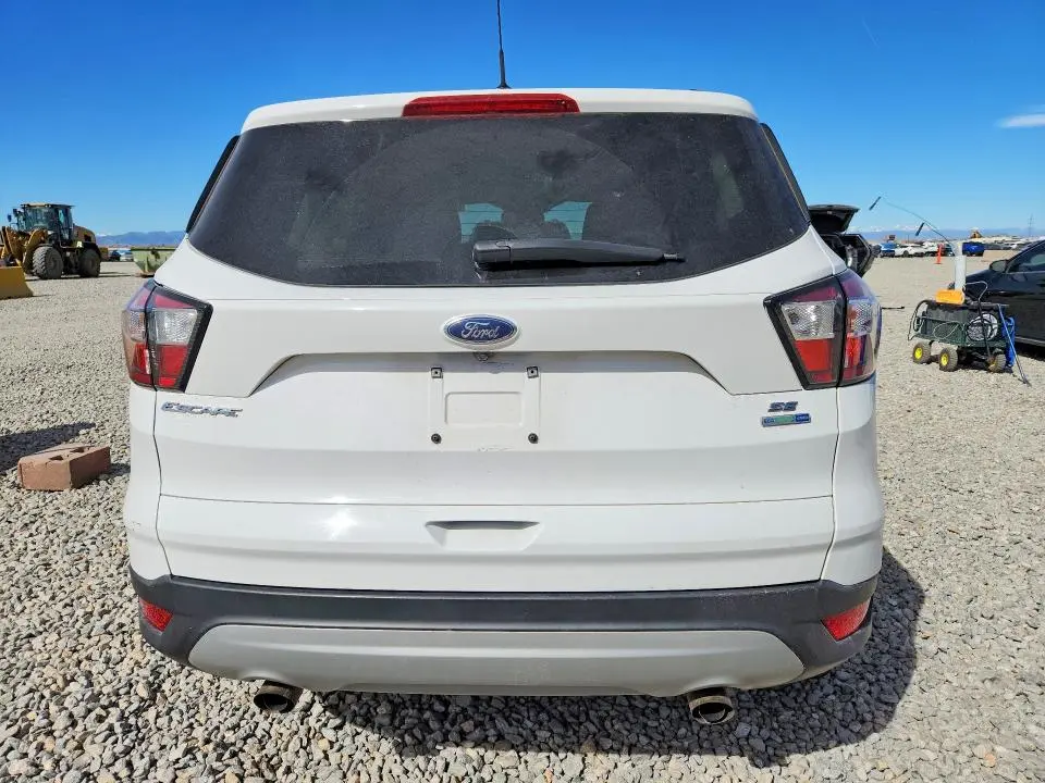 2018 FORD ESCAPE SE  