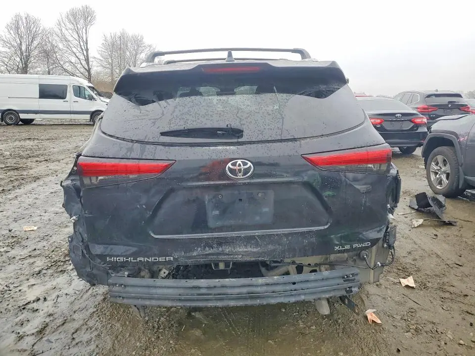 2020 TOYOTA HIGHLANDER XLE  