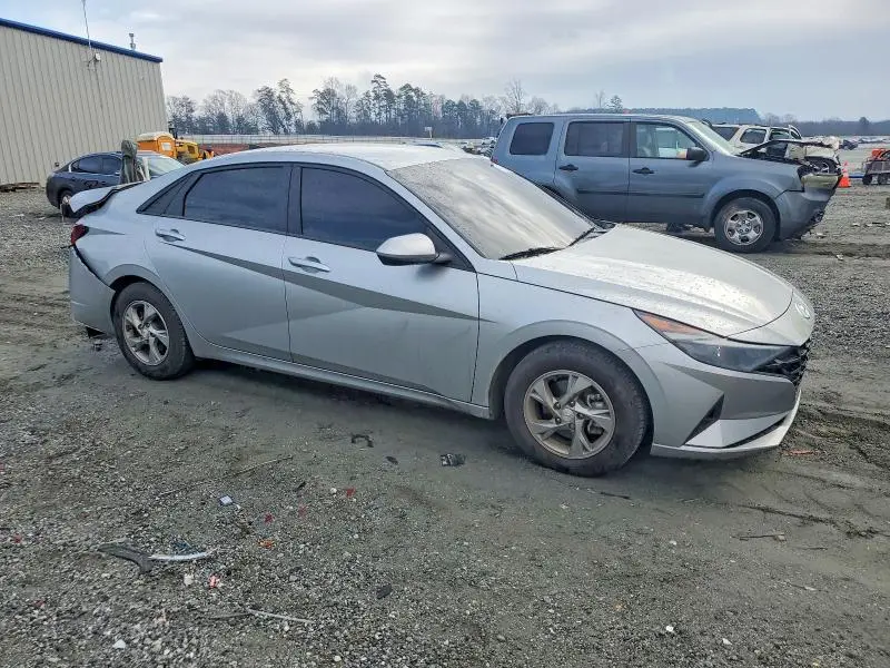 2021 HYUNDAI ELANTRA SE  