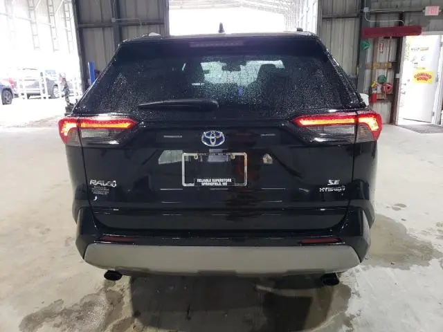2024 TOYOTA RAV4 SE