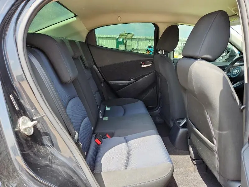 2019 TOYOTA YARIS L  