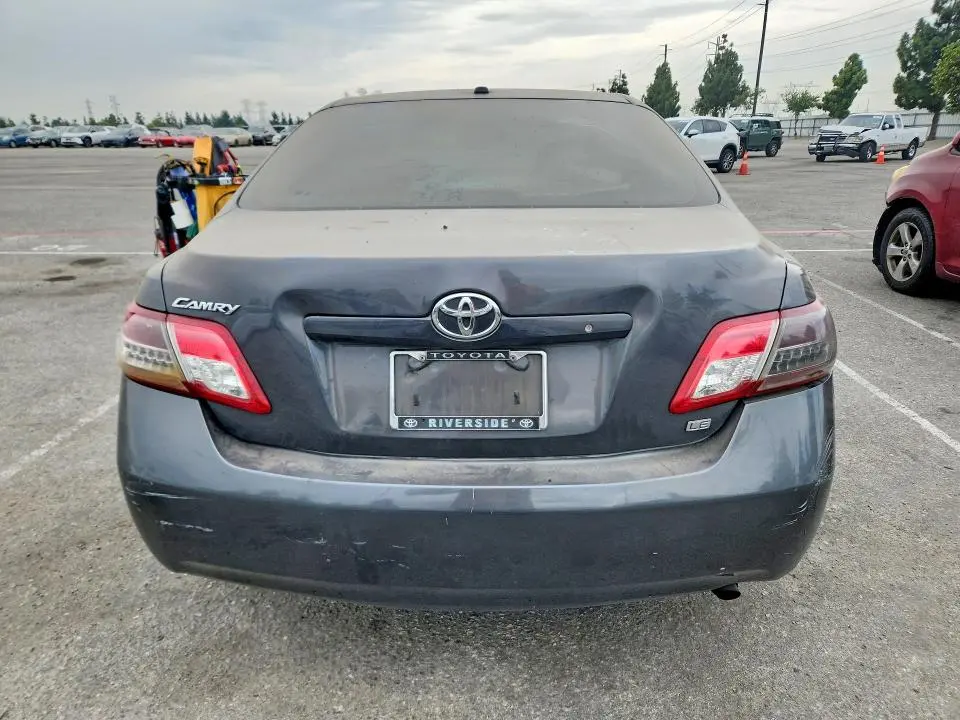 2011 TOYOTA CAMRY LE  