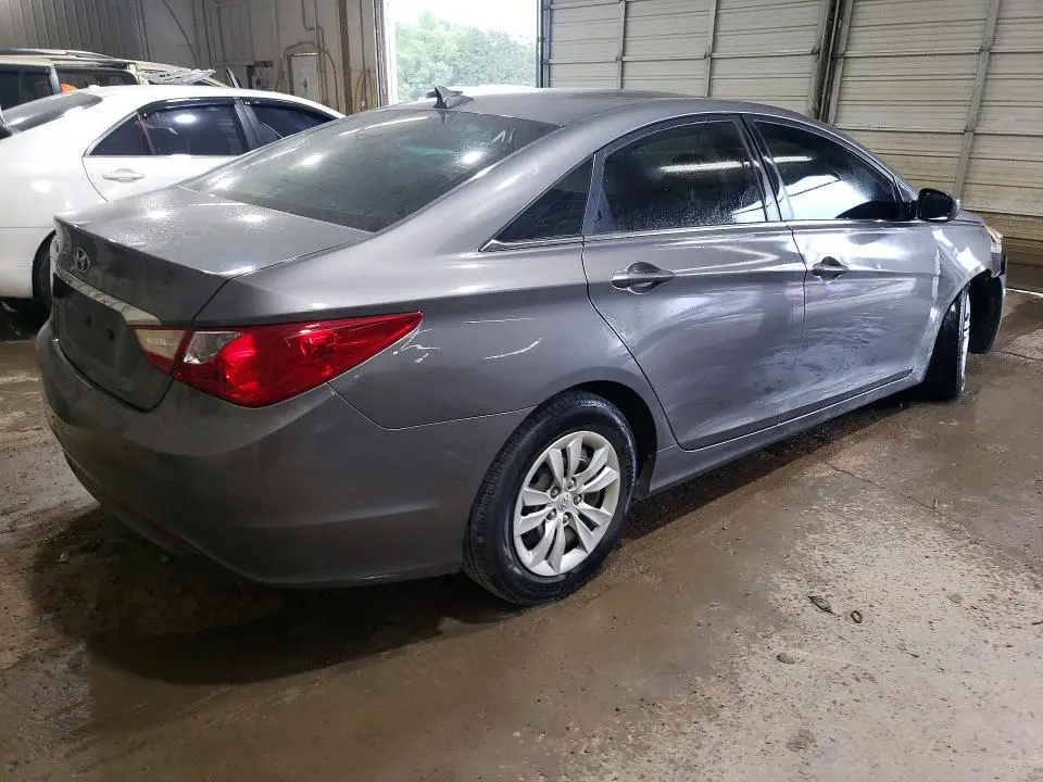 2011 HYUNDAI SONATA GLS  