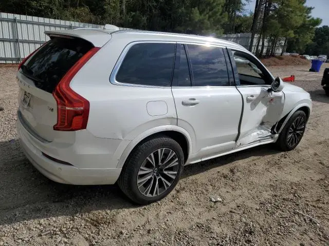 2022 VOLVO XC90 T6 MOMENTUM