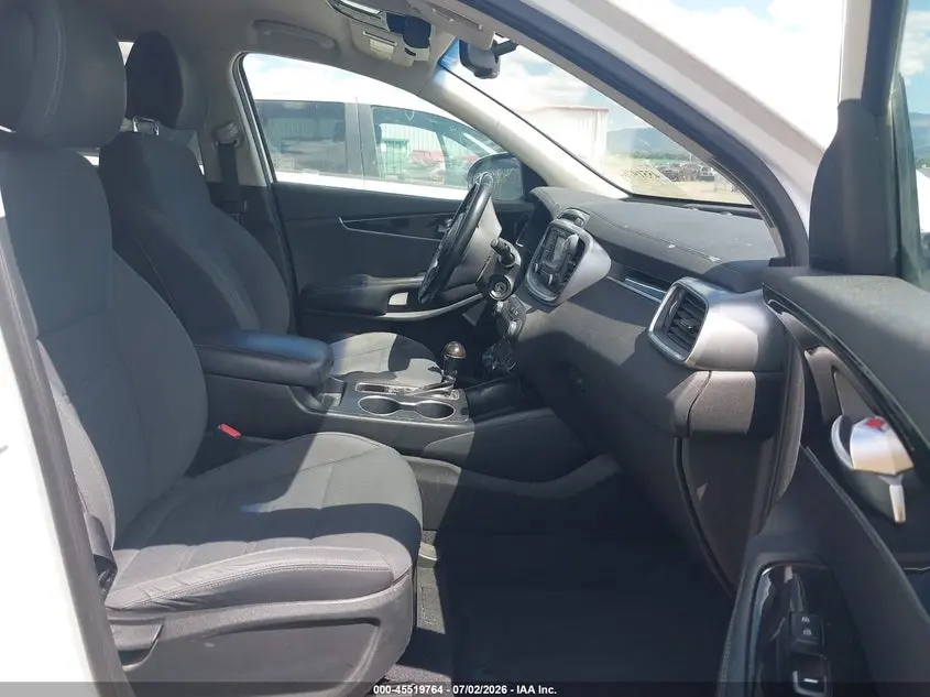 2016 KIA SORENTO 2.4L LX