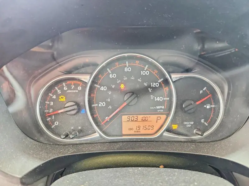 2015 TOYOTA YARIS 5-DOOR SE  
