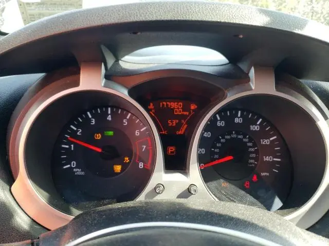 2011 NISSAN JUKE S  