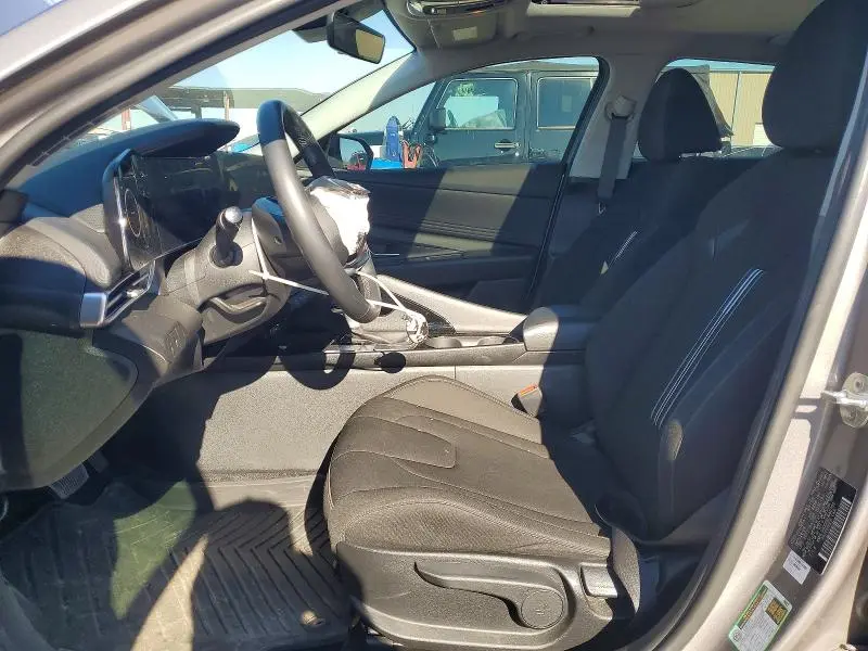 2024 HYUNDAI ELANTRA SEL  
