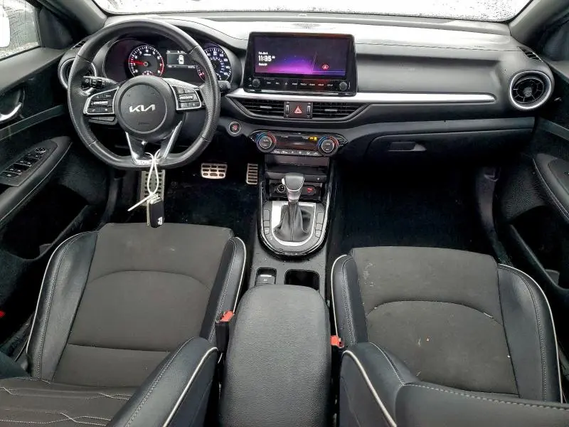 2024 KIA FORTE GT LINE  