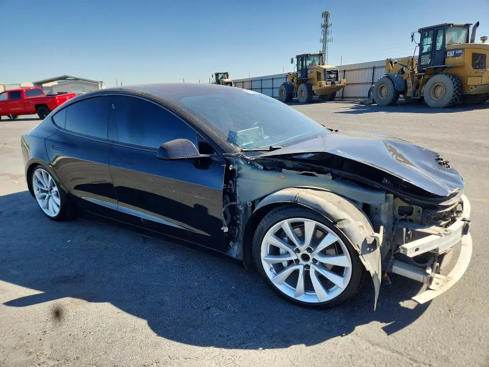 2018 TESLA MODEL 3   