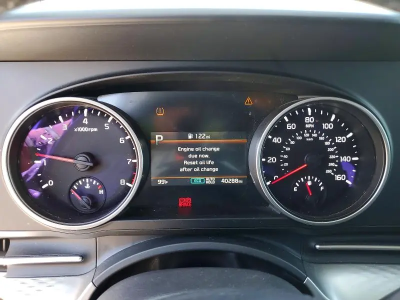 2024 KIA CARNIVAL LX  