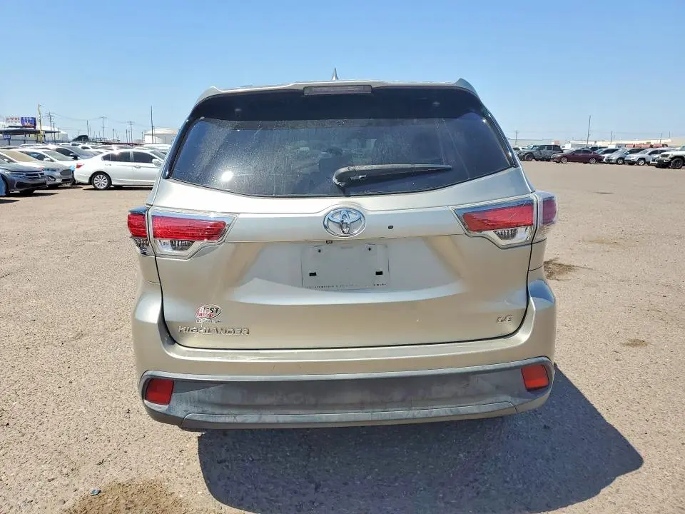 2015 TOYOTA HIGHLANDER LE PLUS  
