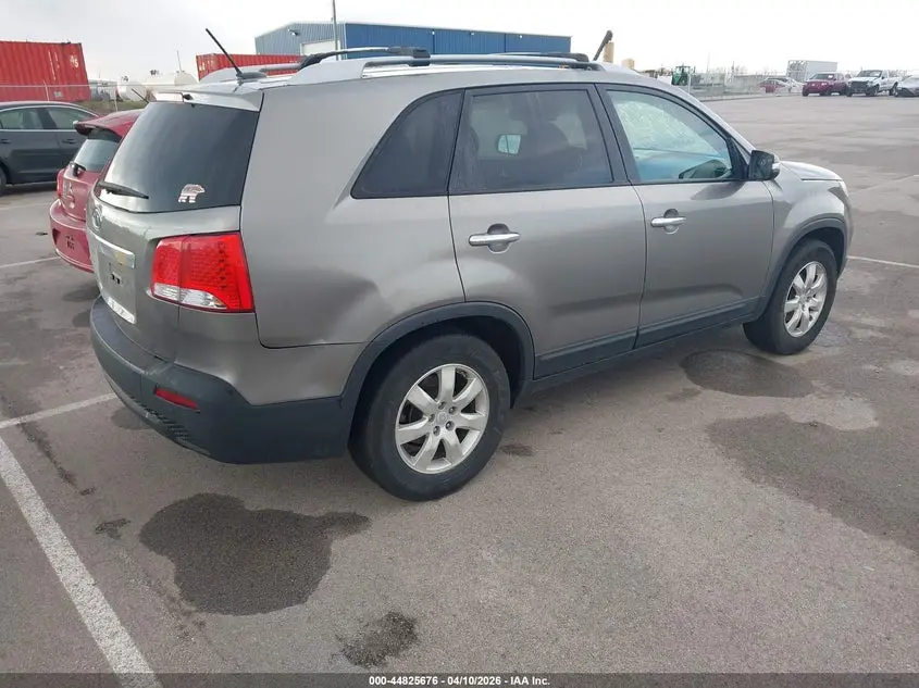 2012 KIA SORENTO LX