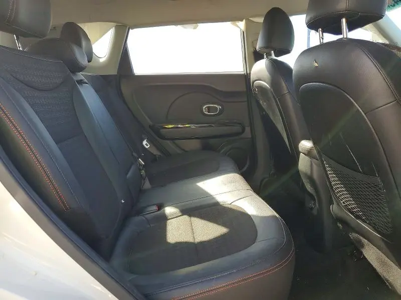 2017 KIA SOUL !  