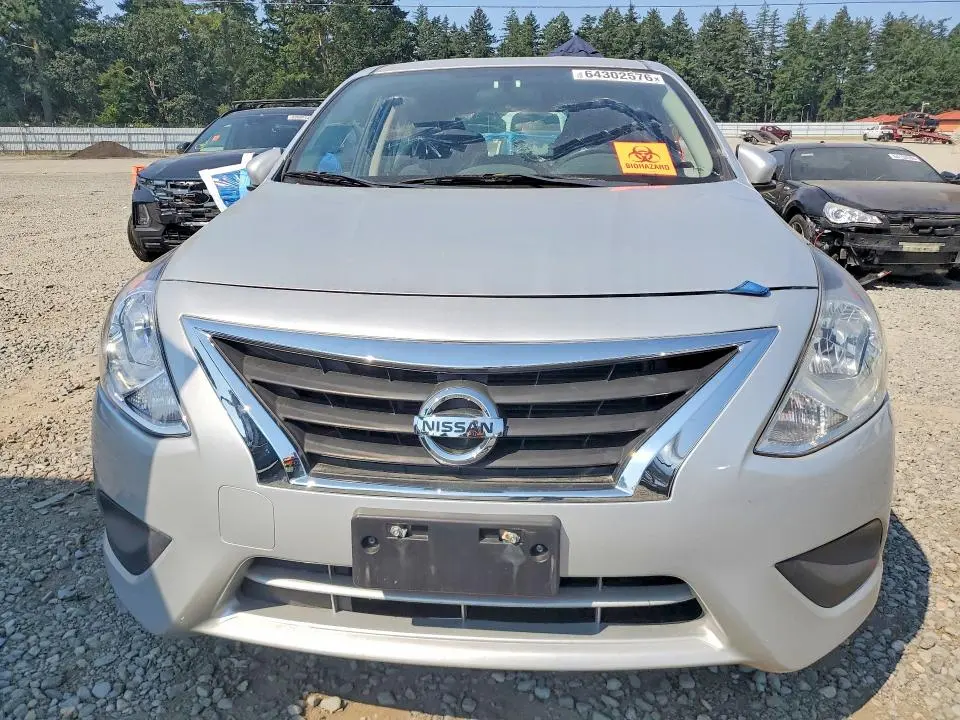 2019 NISSAN VERSA SV  