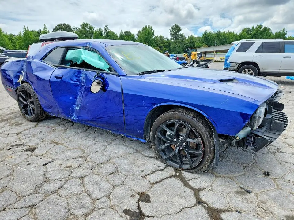 2022 DODGE CHALLENGER SXT  