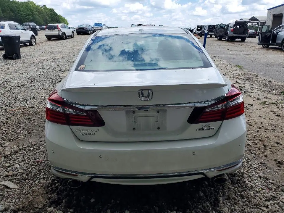 2017 HONDA ACCORD TOURING  