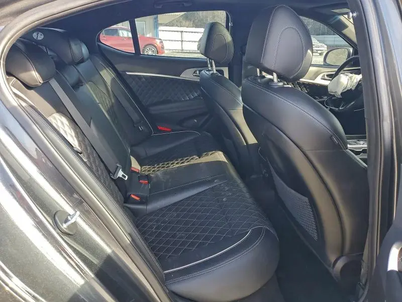 2020 GENESIS G70 PRESTIGE  