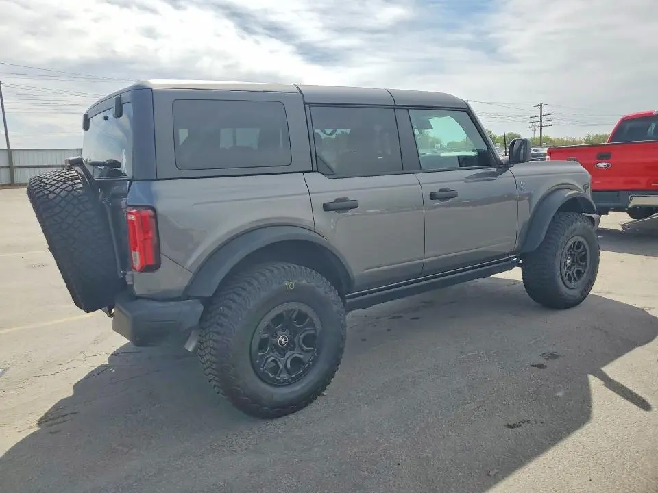 2024 FORD BRONCO BLACK DIAMOND  