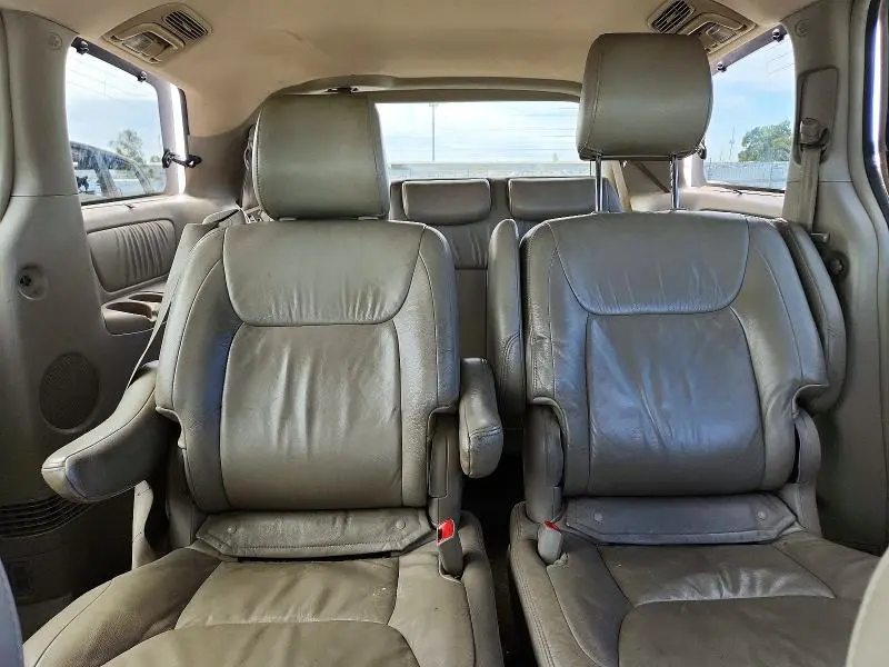 2010 TOYOTA SIENNA XLE LIMITED  