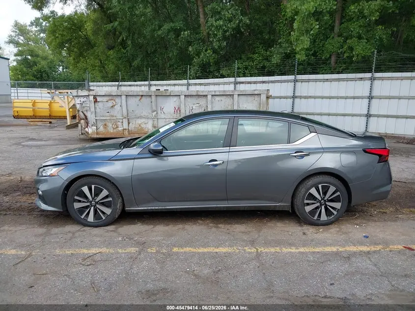 2022 NISSAN ALTIMA SV FWD