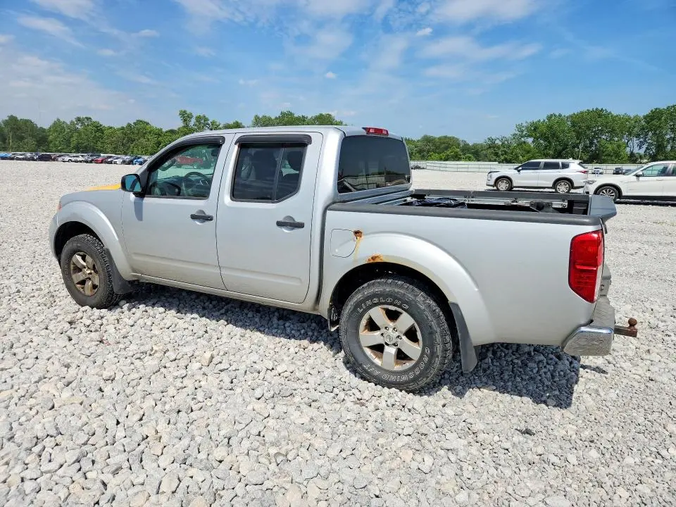 2013 NISSAN FRONTIER S  