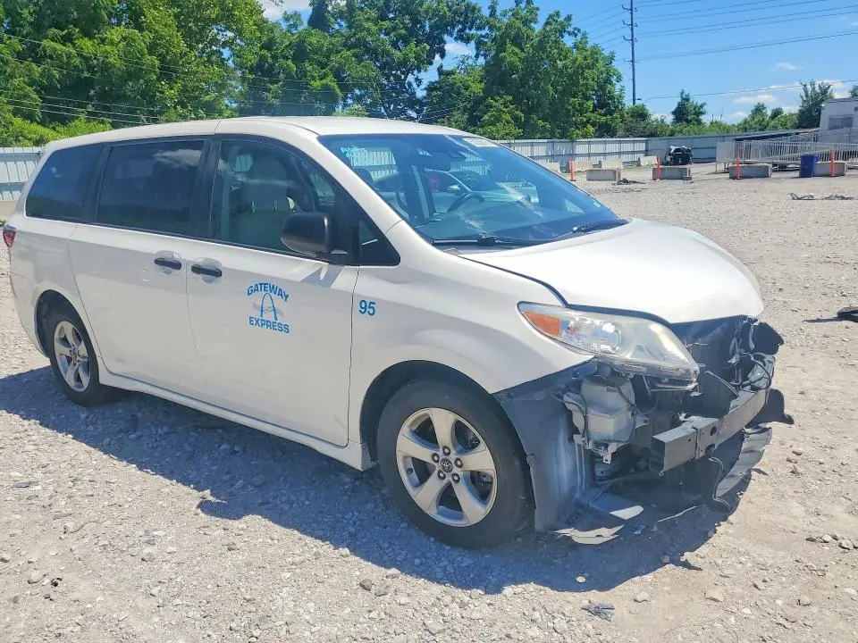 2020 TOYOTA SIENNA L  