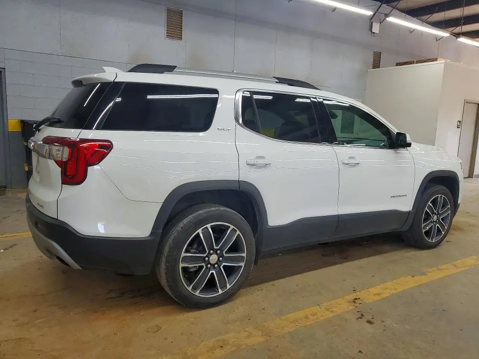 2021 GMC ACADIA SLT  
