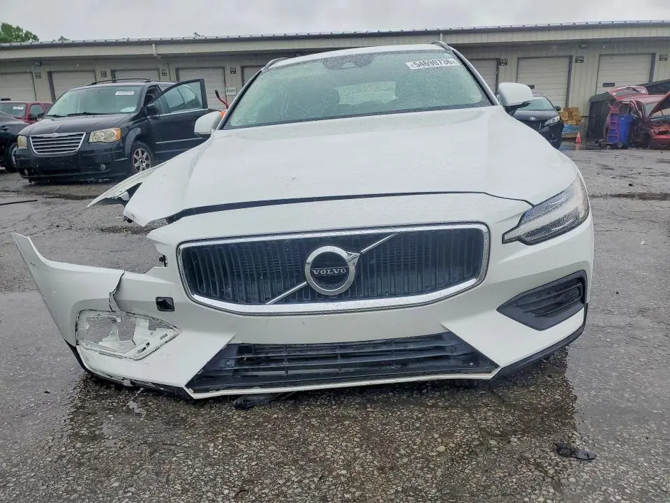 2020 VOLVO V60 T5 MOMENTUM  