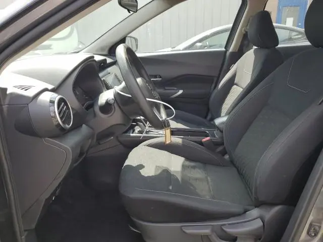 2021 NISSAN KICKS SV  