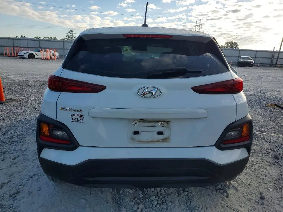 2021 HYUNDAI KONA SE  
