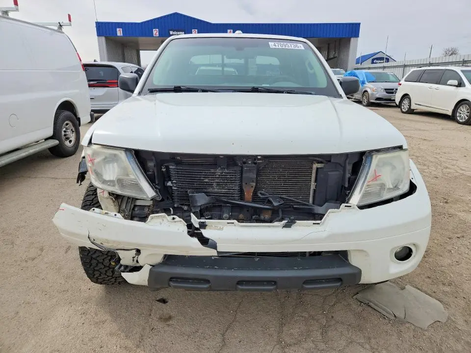 2015 NISSAN FRONTIER SV  